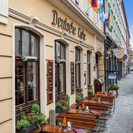 Deutsche Eiche Отель 3*