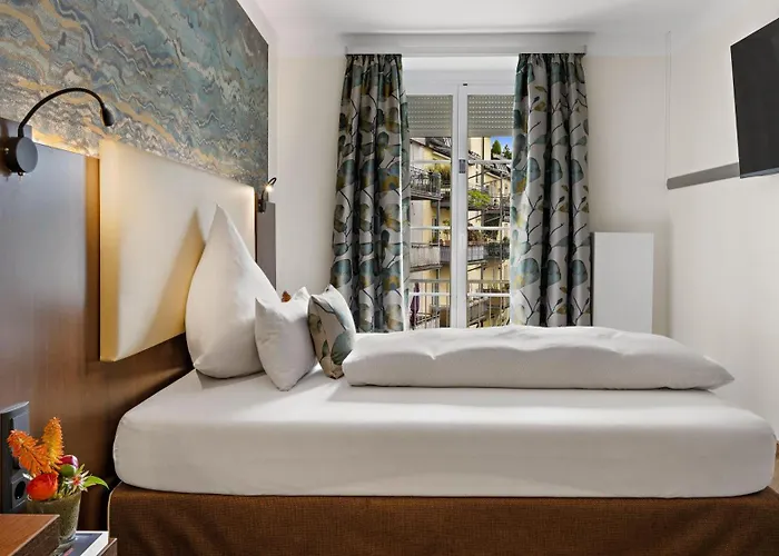 دويتشه آيكيه 3*