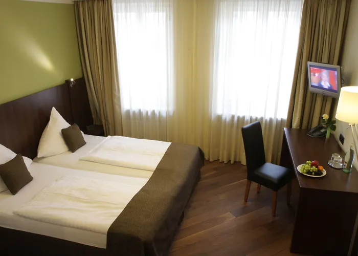 فندق دويتشه آيكيه ميونيخ