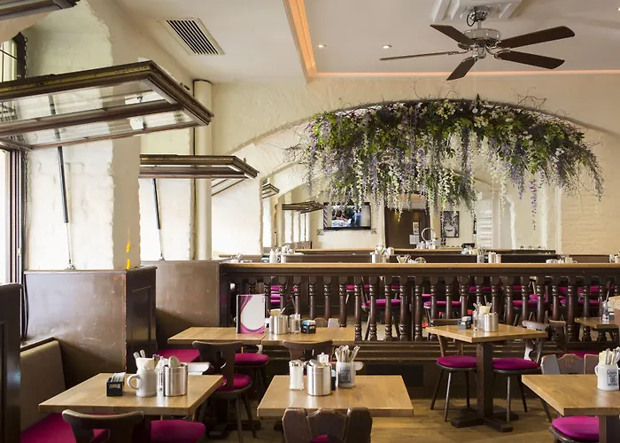 دويتشه آيكيه 3* ميونيخ