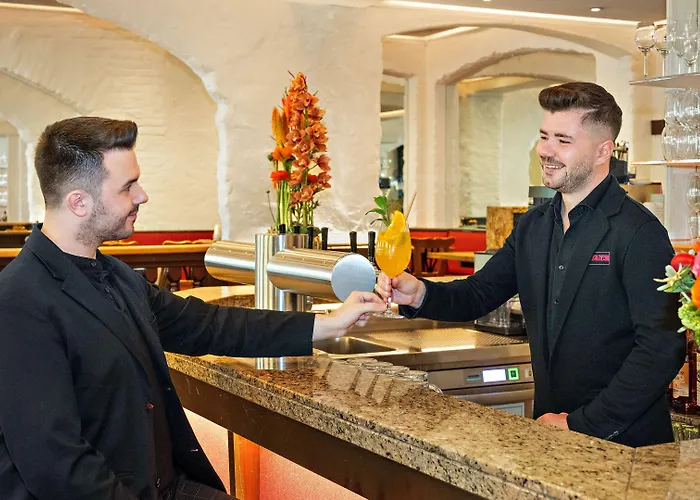 دويتشه آيكيه فندق 3*